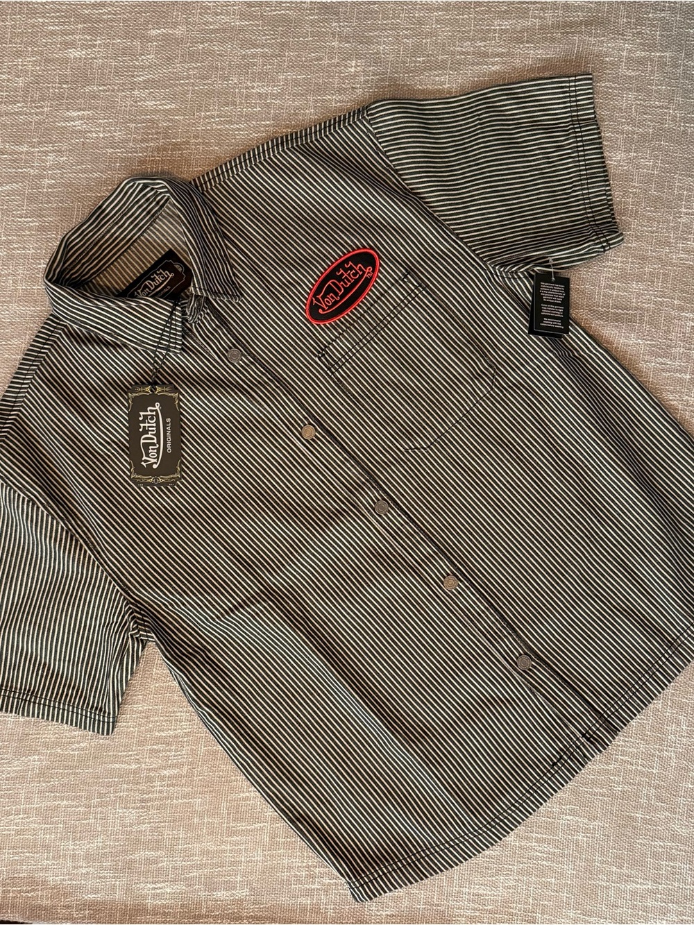 Von Dutch MENS SZ MEDIUM Striped Button up BRAND NEW